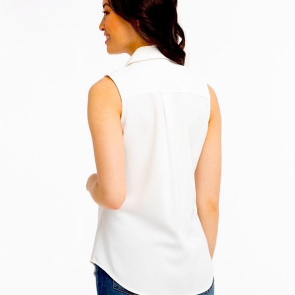 Ricki’s Sleeveless Button Front Collared Shirt White Medium Women Brand New - Picture 2 of 7